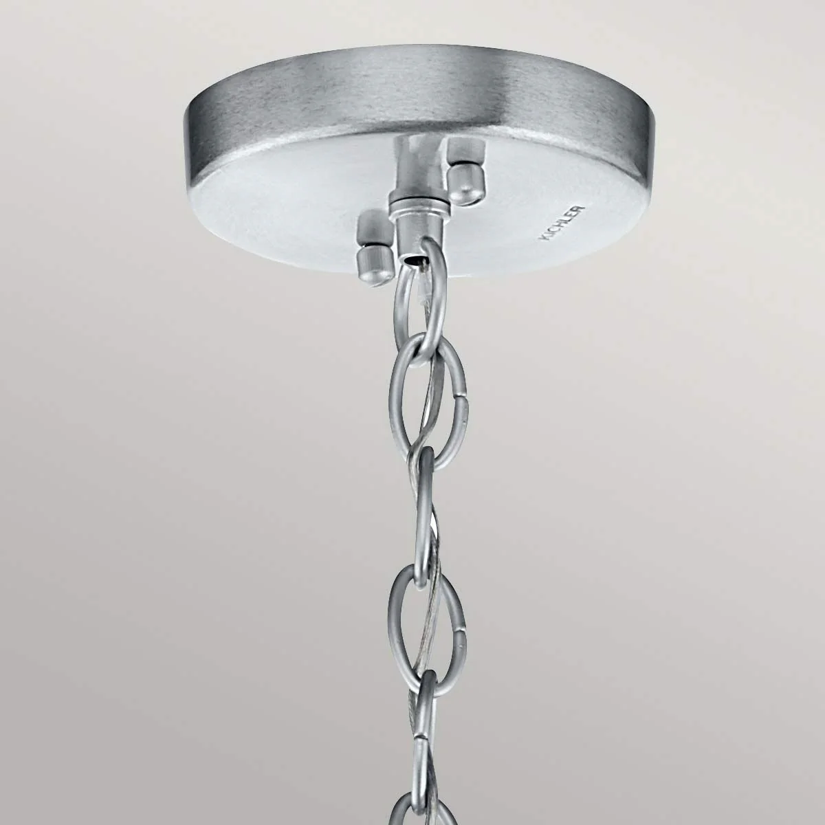 Grand Bank 1-flammige Pendelleuchte für den Außenbereich – Antikgrau im Used-Look und gebürstetes Aluminium - Image 4