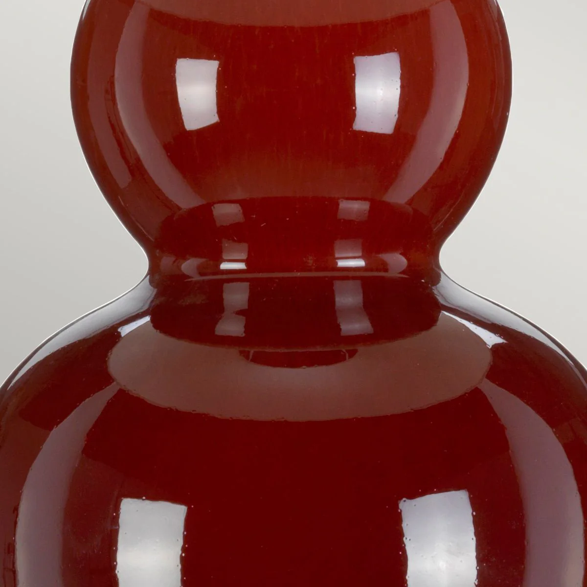 Harbin Gourd 1-flammige Tischlampe mit hohem Empire-Design – Ochsenblut mit cremefarbenem Schirm - Image 4
