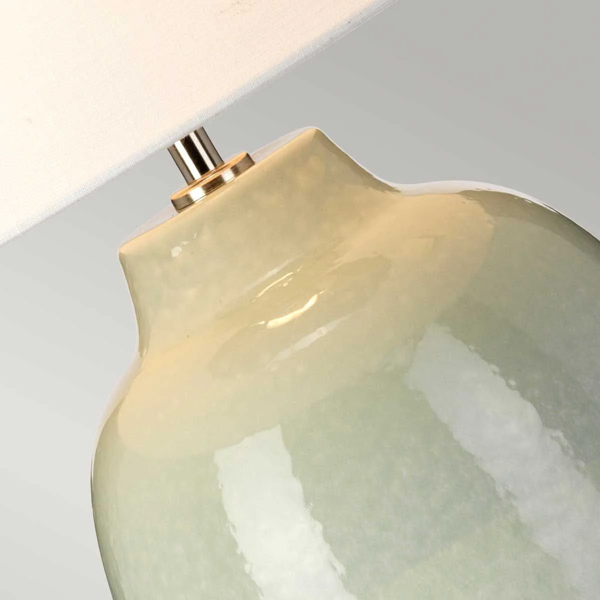 Tischlampe Chelsfield mit 1 Licht, Hellgrün und Weiß mit weißem Schirm - Image 4